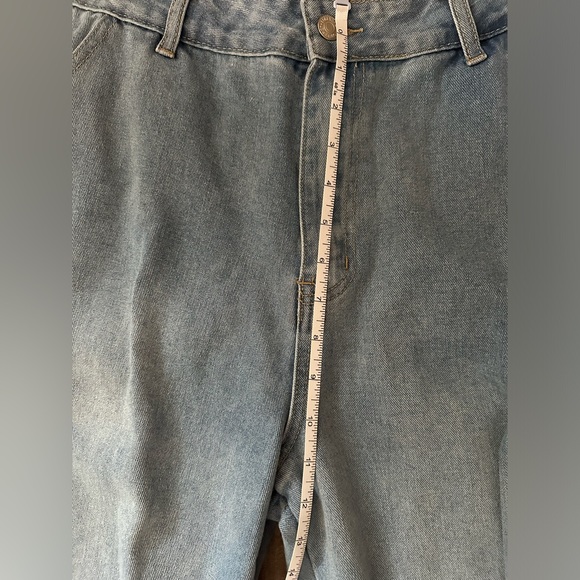 High Waisted Cargo Jeans - Picture 9 of 12